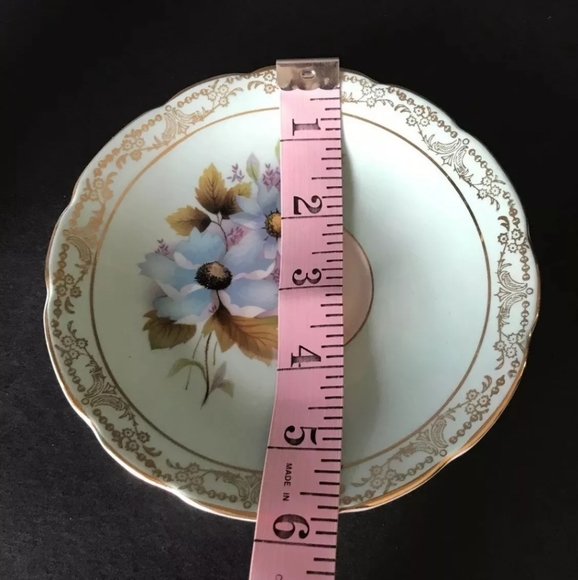 Royal Sutherland Teacup & Saucer - Picture 6 of 8